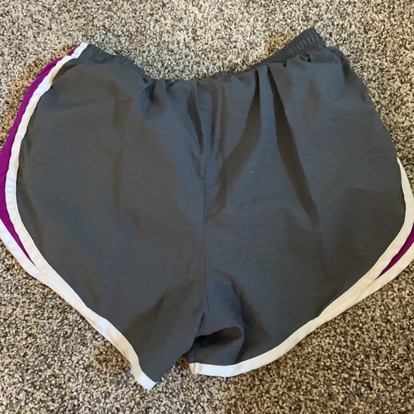 Nike running shoes - Picture 2 of 3